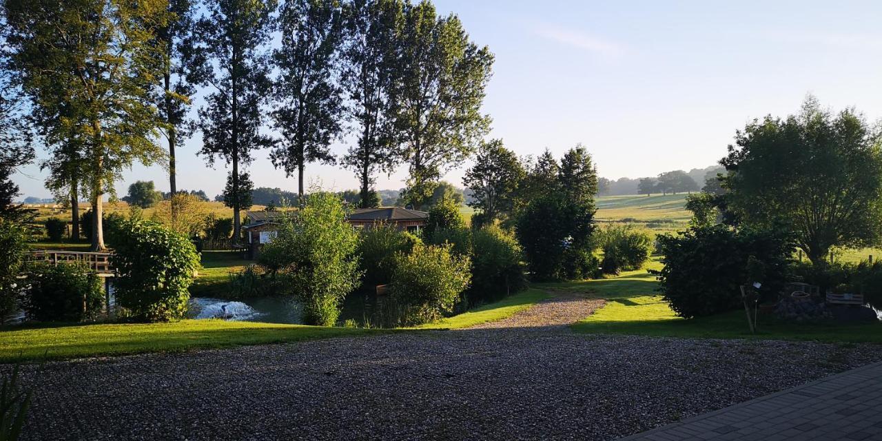 Peenehof Koeppen - Ferienwohnungen & Schlaffaesser Jordenstorf Екстер'єр фото