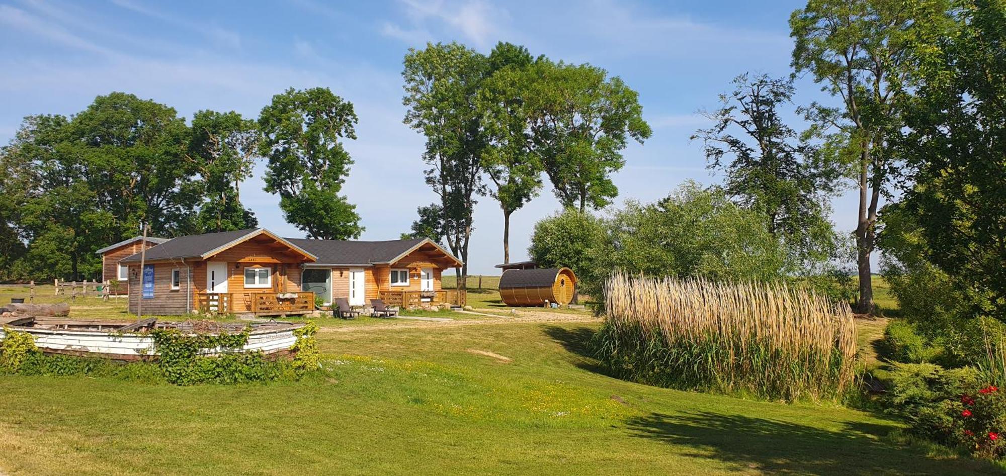 Peenehof Koeppen - Ferienwohnungen & Schlaffaesser Jordenstorf Екстер'єр фото